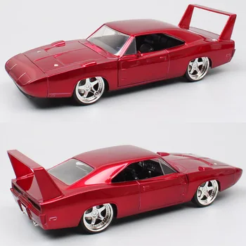 1:24 Dom s 1969 Dodge Įkroviklis Daytona Sporto Klasikinis Diecasts & Žaislinės Transporto priemonės Raumenų Automobilio Modelį Žaislų Kolekcija Miniatiūros J11