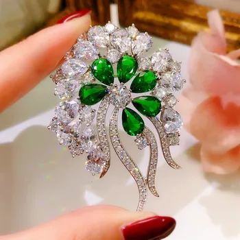Sages Moterims Žalia Sukurta Smaragdas Kubinis Cirkonis Corsage Elegantiškas Temperamentas Nuotakos Vestuvių Pin Priedai Fine Jewelry